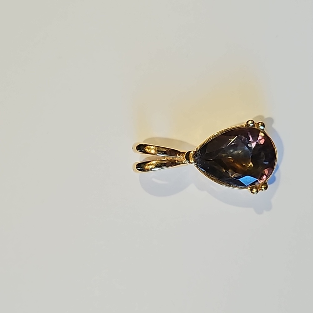 Lia Sophia goldtone purple pendant